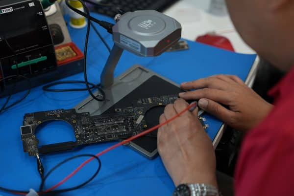 MacBook hard drive recovery in Australia by Payam Data Recovery Sydney – motherboard repair in cleanroom