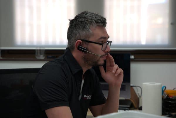 Payam Data Recovery employee in Sydney assisting a customer over the phone about data recovery services